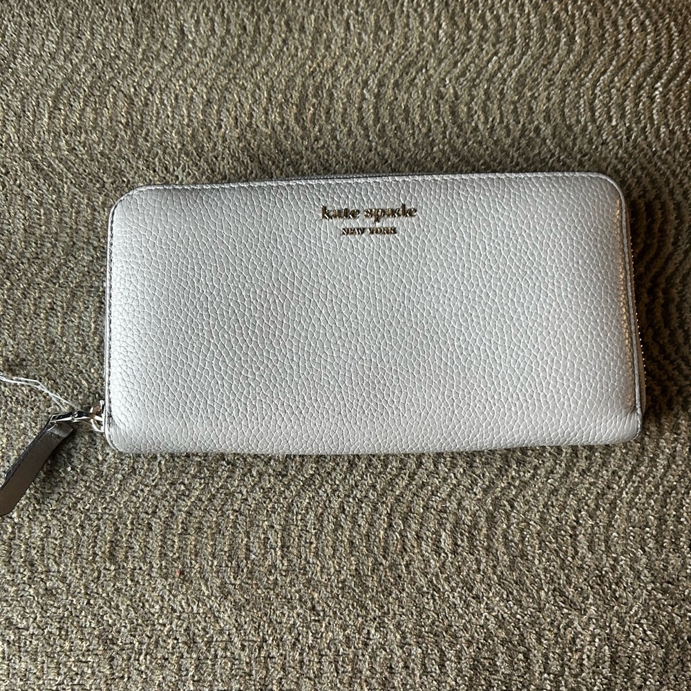 Great Condition Kate Spade Gray Pebbled Leather Women's Wallet